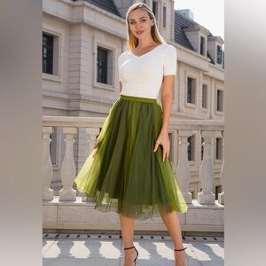 NWT SDEER Women's Tulle Skirt A Line. Wicked Party or Just Gorgeous Skirt. S-M